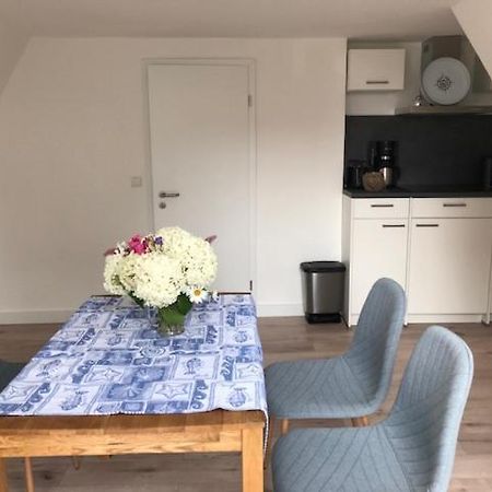 Die Graefin Auf Ruegen - Ferienappartements Parchtitz Buitenkant foto