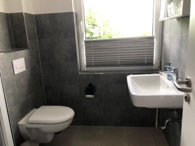 Die Graefin Auf Ruegen - Ferienappartements Parchtitz Buitenkant foto
